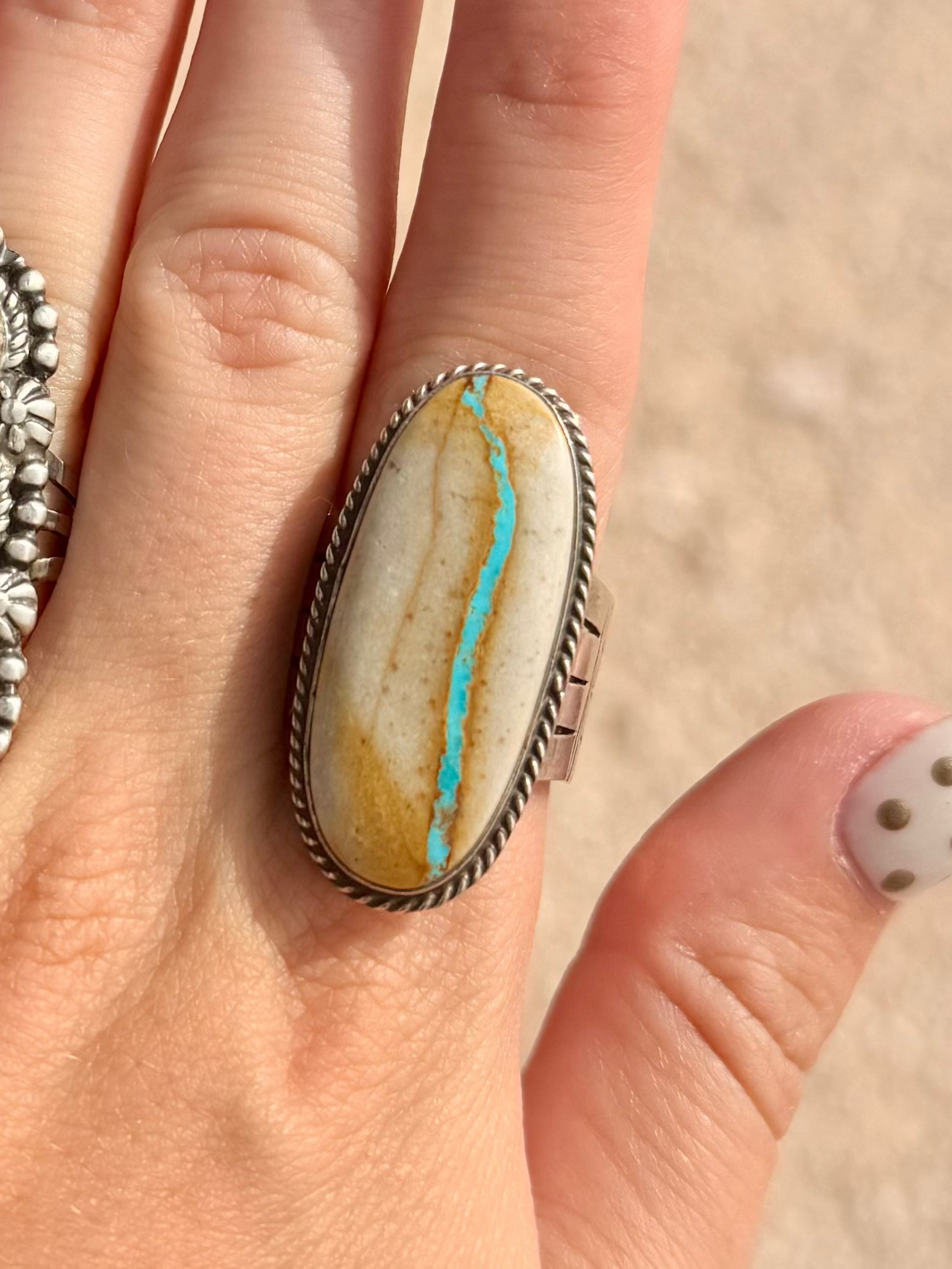 Royston Ribbon Ring