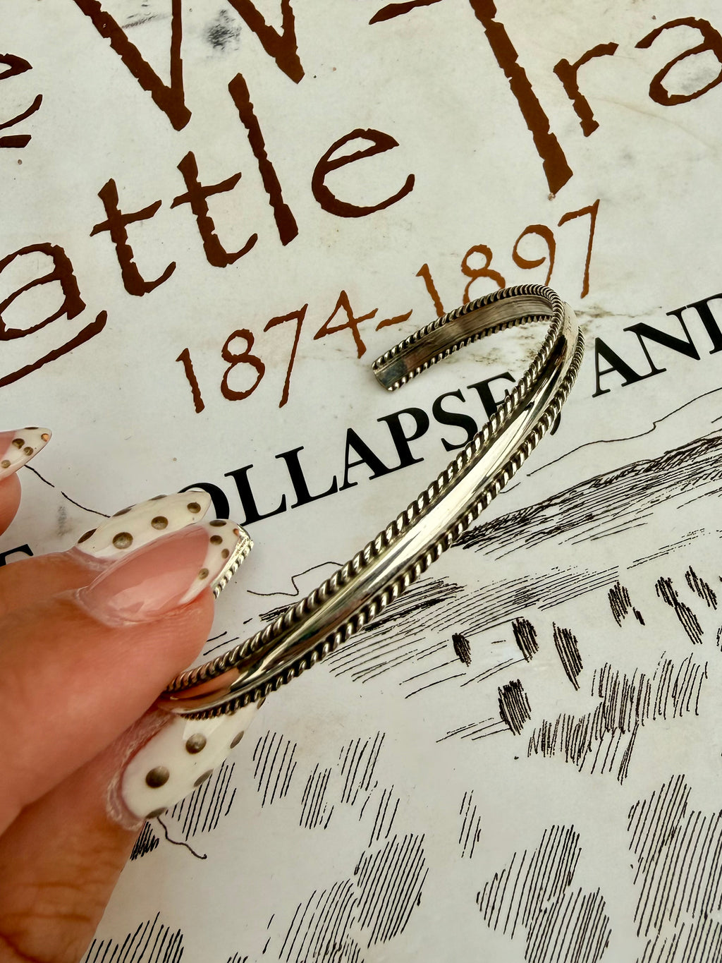 Rope Border Cuff